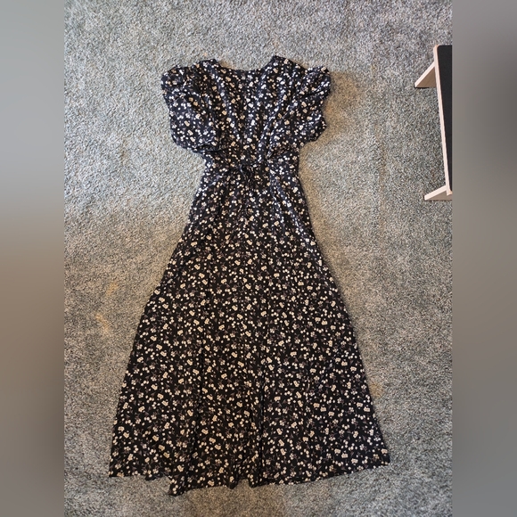 Floral Midi Dress with Puff Sleeves - Picture 2 of 4